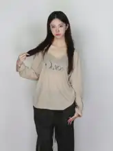 トレンド感溢れる露肩ロングスリーブTシャツ【デザイン・春用】