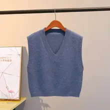 シンプルなVネックデザインの短めノースリーブトップ【春秋向け・ ゆったりしたフィット・小柄向け】（セットアップ対応）