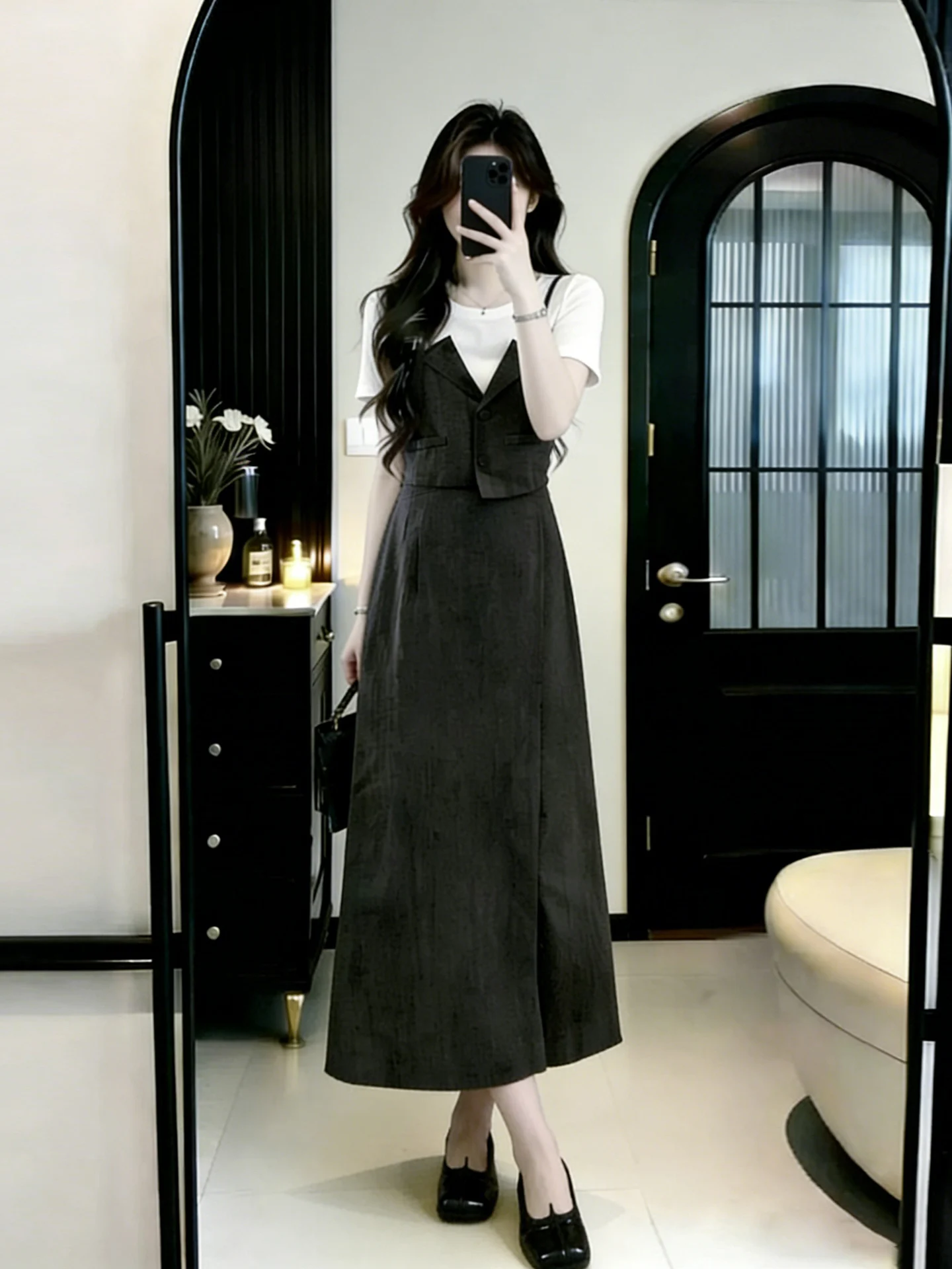 40代の研修にふさわしい服装は？20代後半の大学生が選ぶ「夏のオフィススタイル」のベストな選び方