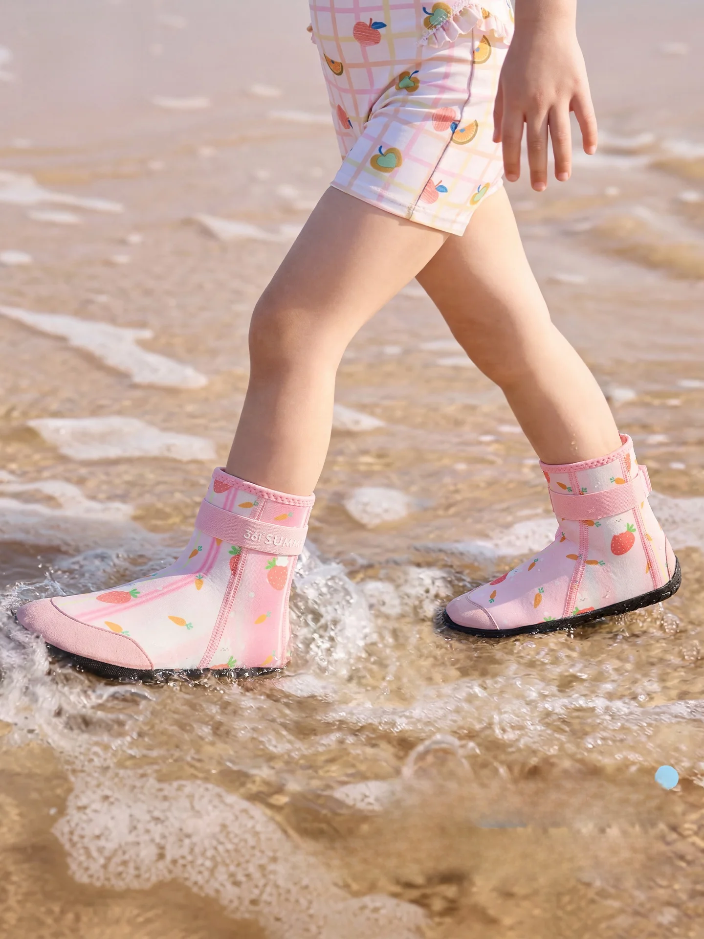 3歳の誕生日プレゼントとして、外遊びにぴったりな男の子向けシューズはどれがおすすめ？