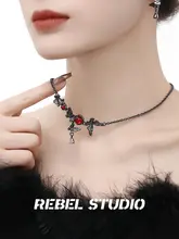 rebel studio 蝶々モチーフネックレス【ダークスタイル・ユニークデザイン・ロックテイスト】