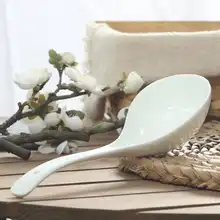 金彩付きの大きな陶器スープスプーン【長柄・家庭用・シンプルデザイン】