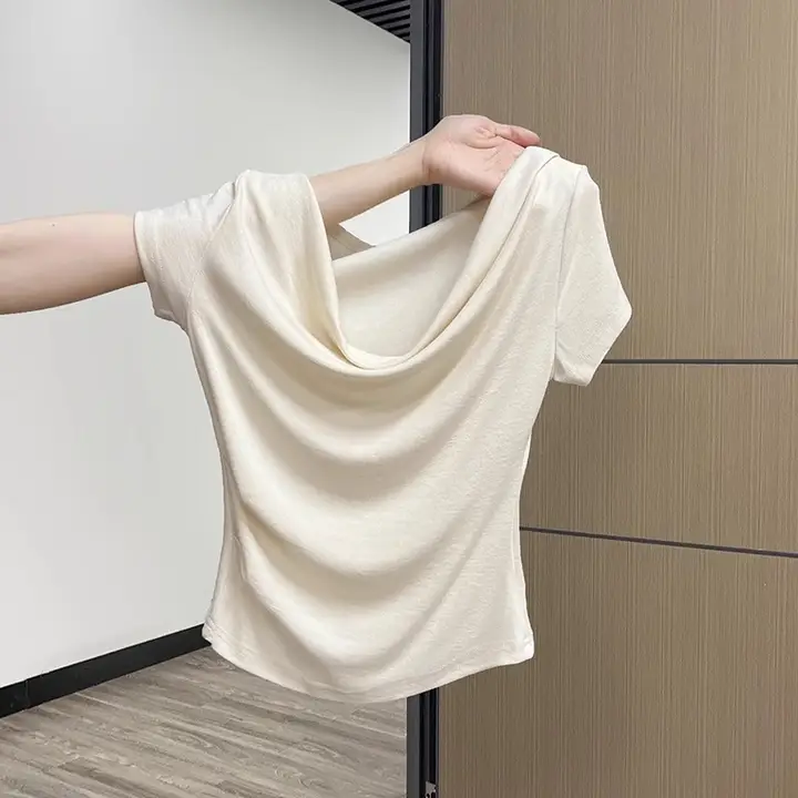 女性用ワンショルダー短袖Tシャツ【夏用・フィット感がある・ウエストシェイプ・美しいデザイン】