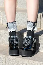 黒とピンクの水晶レースシュークリップ【JK制服コーディネート用・甘美でクールなデザイン】