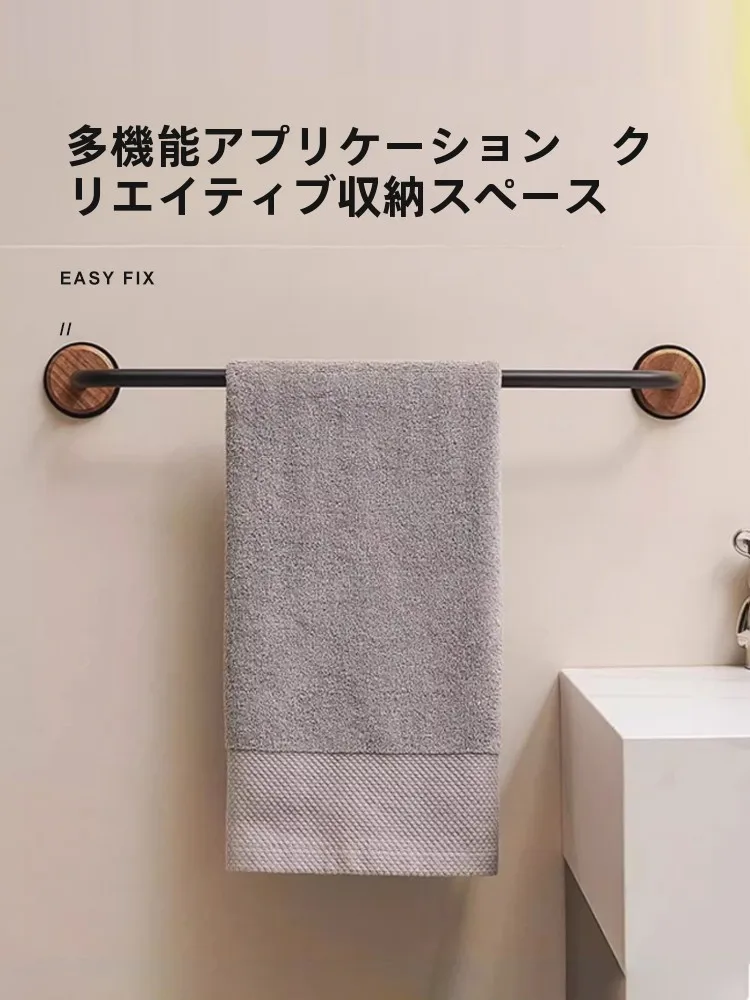 胡桃木製タオルハンガー：穴あけ不要のシンプルデザインで実用性と美しさを両立
