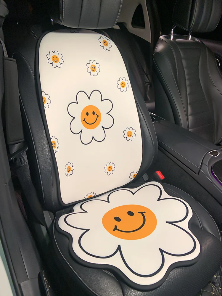 車内装シートを選ぶときに迷うのは、本当に「見た目」だけなのか？