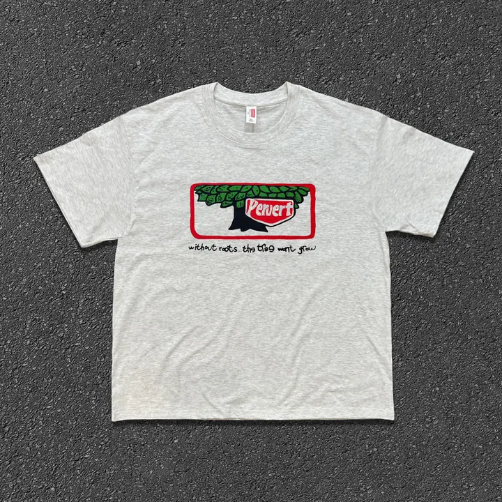 学生向けのカジュアルなオーバーサイズTシャツ【コットン100%・クルーネック・短袖】