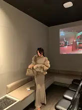 オフショルダー長袖トップスとフィッシュテールスカートのセット【秋冬・デザイン性・2点セット】