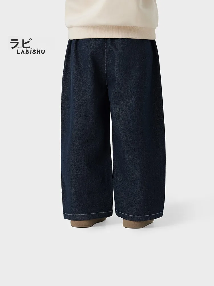 40代の女性が選ぶべきデニムパンツは？Dungareeとギャルパンツの違いを知れば、夏のカジュアルスタイルが変わる