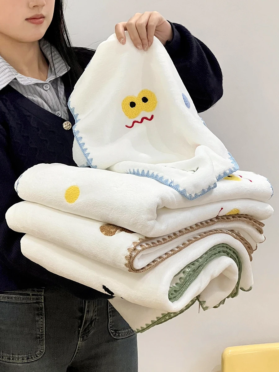 可愛いデザインの赤ちゃん用珊瑚絨タオル：ベビーシャワーギフトとしての実用性と選定基準