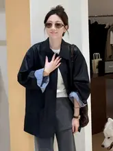 ボタン付きブラックジャケット【秋用・ルーズフィット・着やせ効果】