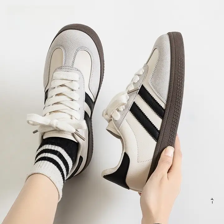 レトロデザインの厚底スニーカー【カジュアル・学生向け・白】（セットアップ対応）