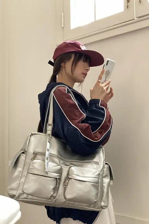 トートバッグ レディース 大容量 ポケット豊富 通勤 カジュアル 夏 着回し ショルダー