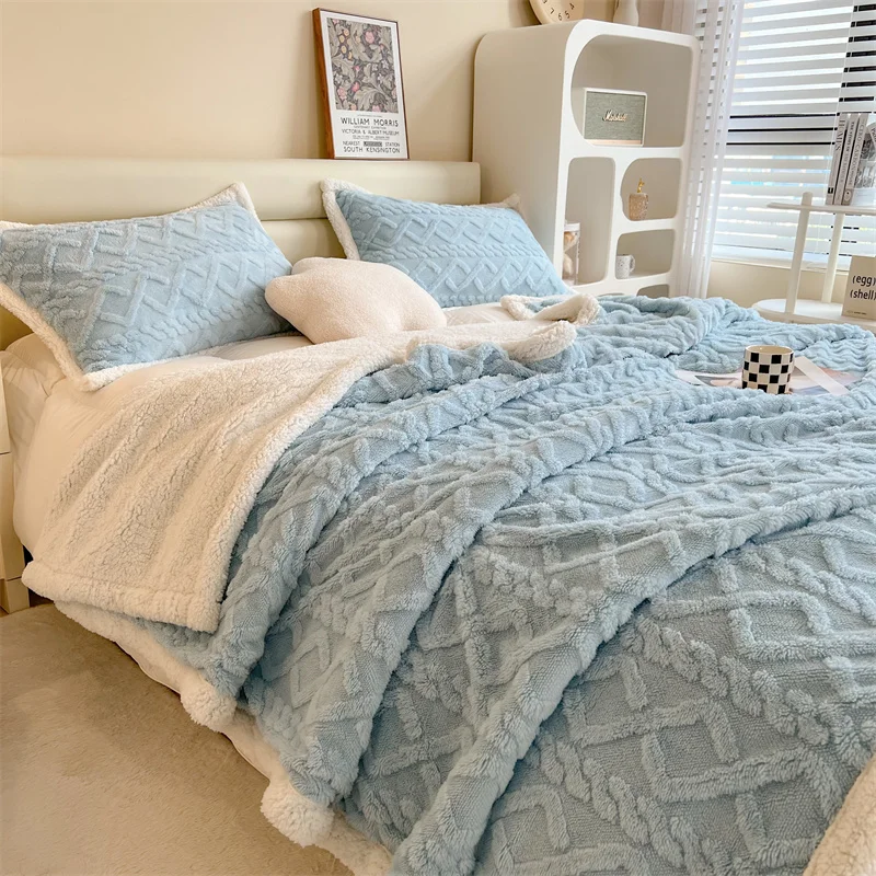 冬の部屋にぴったりなブランケットは、どう選ぶ？
