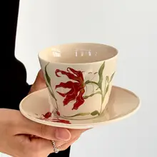 レトロな赤いカラン陶器製コーヒーカップ＆ソーサー【ラテアート・ハンドル付き・紅茶・ティータイム用】