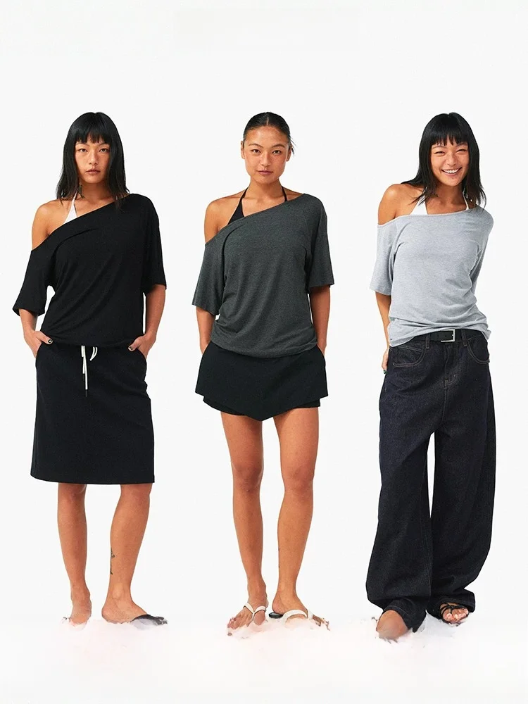 人気のモード系Tシャツとは？斜め肩デザインが話題の「感・女性用」Tシャツで通勤スタイルを変える