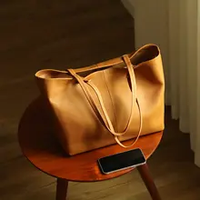 上質なレザー使用の大容量トートバッグ【通勤用・ショルダーバッグ】