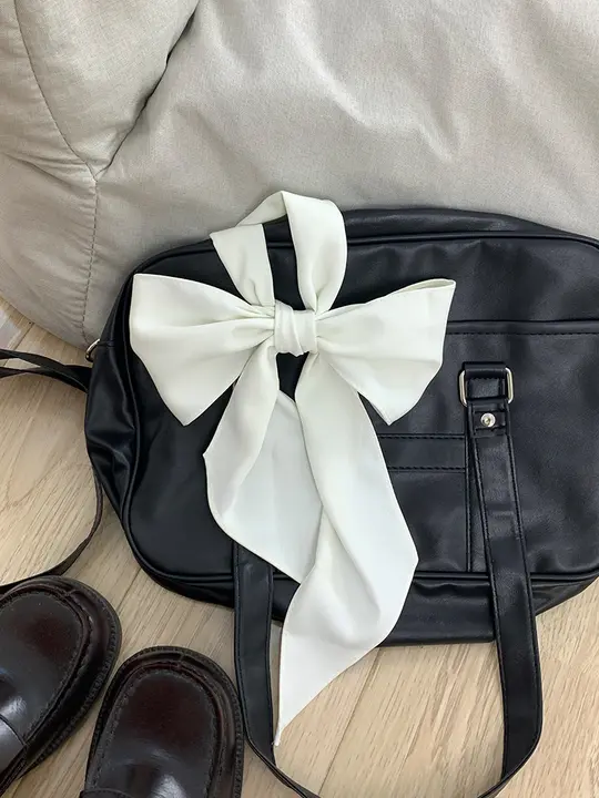 リボンデザインのJK制服用蝶ネクタイ【合成シルク・長尺】