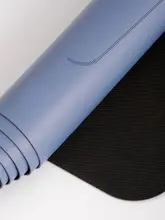 折りたたみ式 超薄型PU天然ゴムヨガマット【1.5mm・滑り止め・吸汗・旅行用・携帯便利】