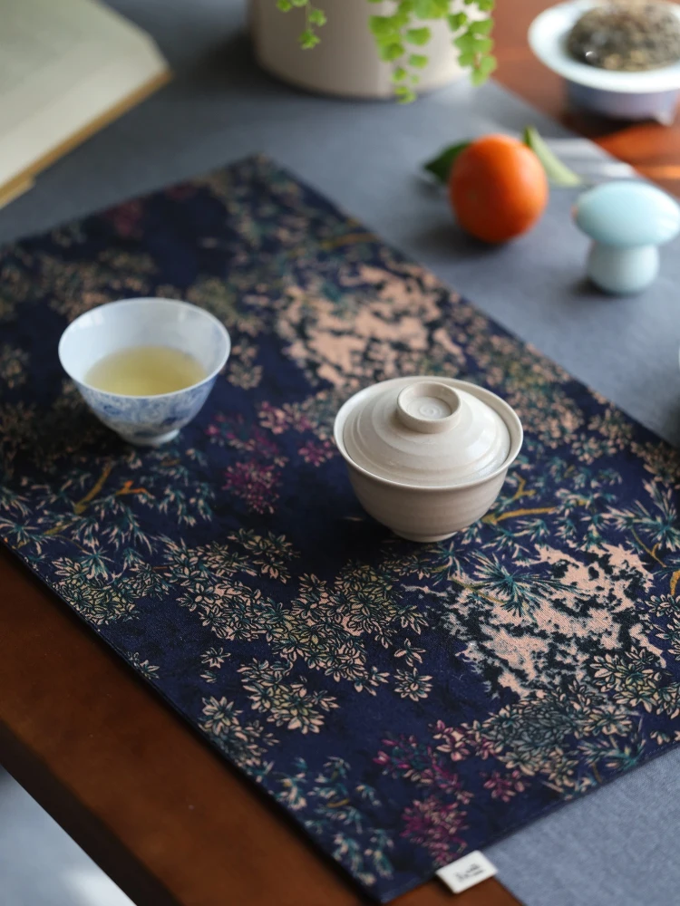 お正月テーブルコーディネートを簡単にするには？吸水性のある茶席用テーブルランナーがおすすめ