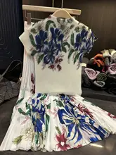 高級感あるコーン粒のプリーツ柄Tシャツ【夏用・スリムフィット・ウエストゴム】と百褶裙（セットアップ対応）
