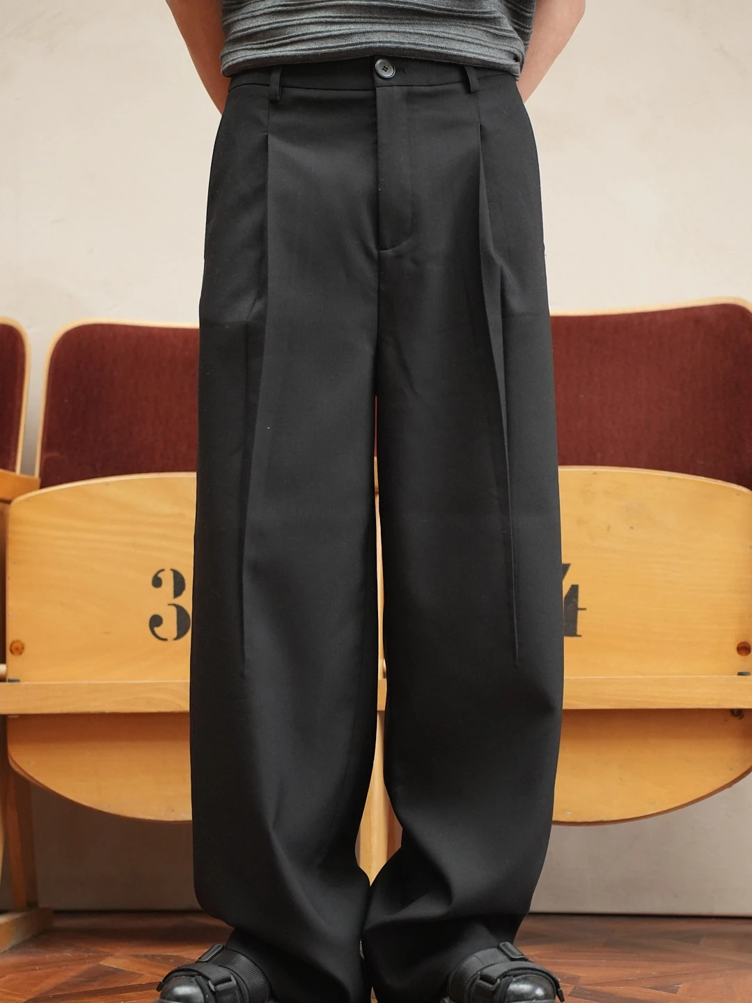 春コーデ メンズ シルエット悩み解決ガイド｜ハイウエストストレートパンツの実際の着用効果