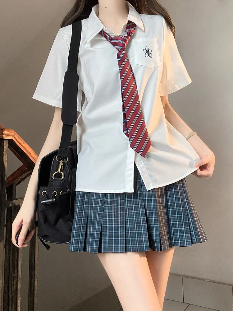 ダサい学生服が人気になる理由は？オリジナルJKシャツのリアルな使い勝手を解説