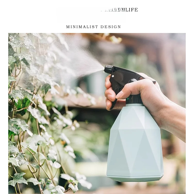 観葉植物の葉水スプレーは本当に効果的？正しい使い方とおすすめブランドを徹底解説