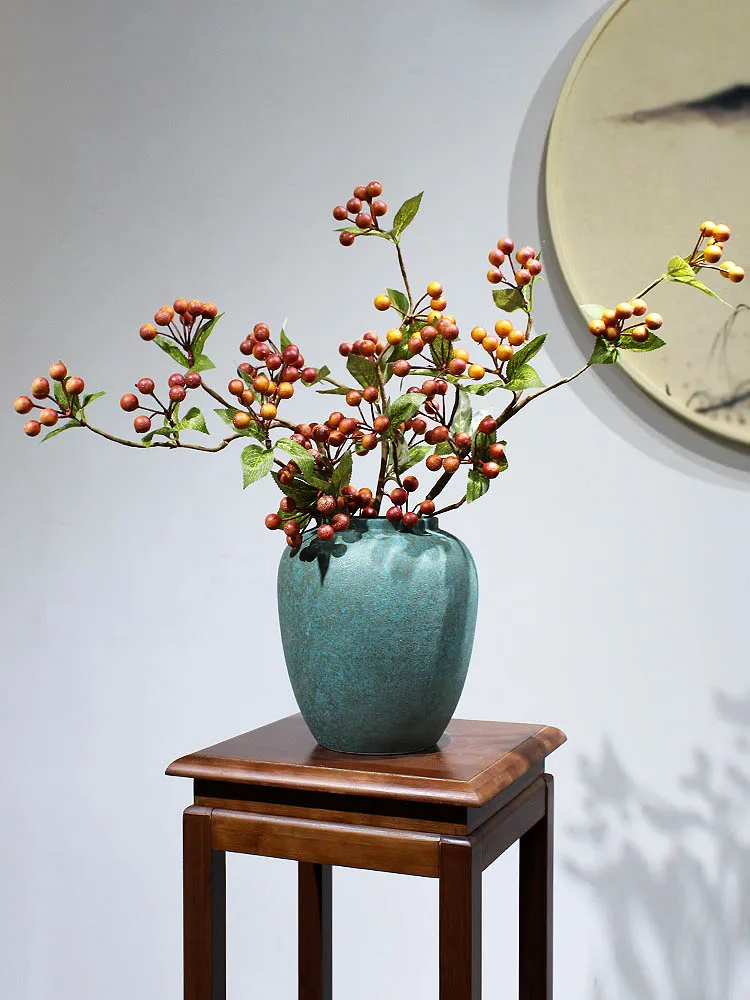揃えるミニマリスト部屋づくりアイテム | 手触りの良い造花と陶器花瓶の組み合わせ徹底解説