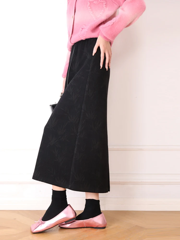 高身長の女性にこそおすすめ！ロングスカート 黒 gu は、本当に「着るだけで気分が上がる」のか？