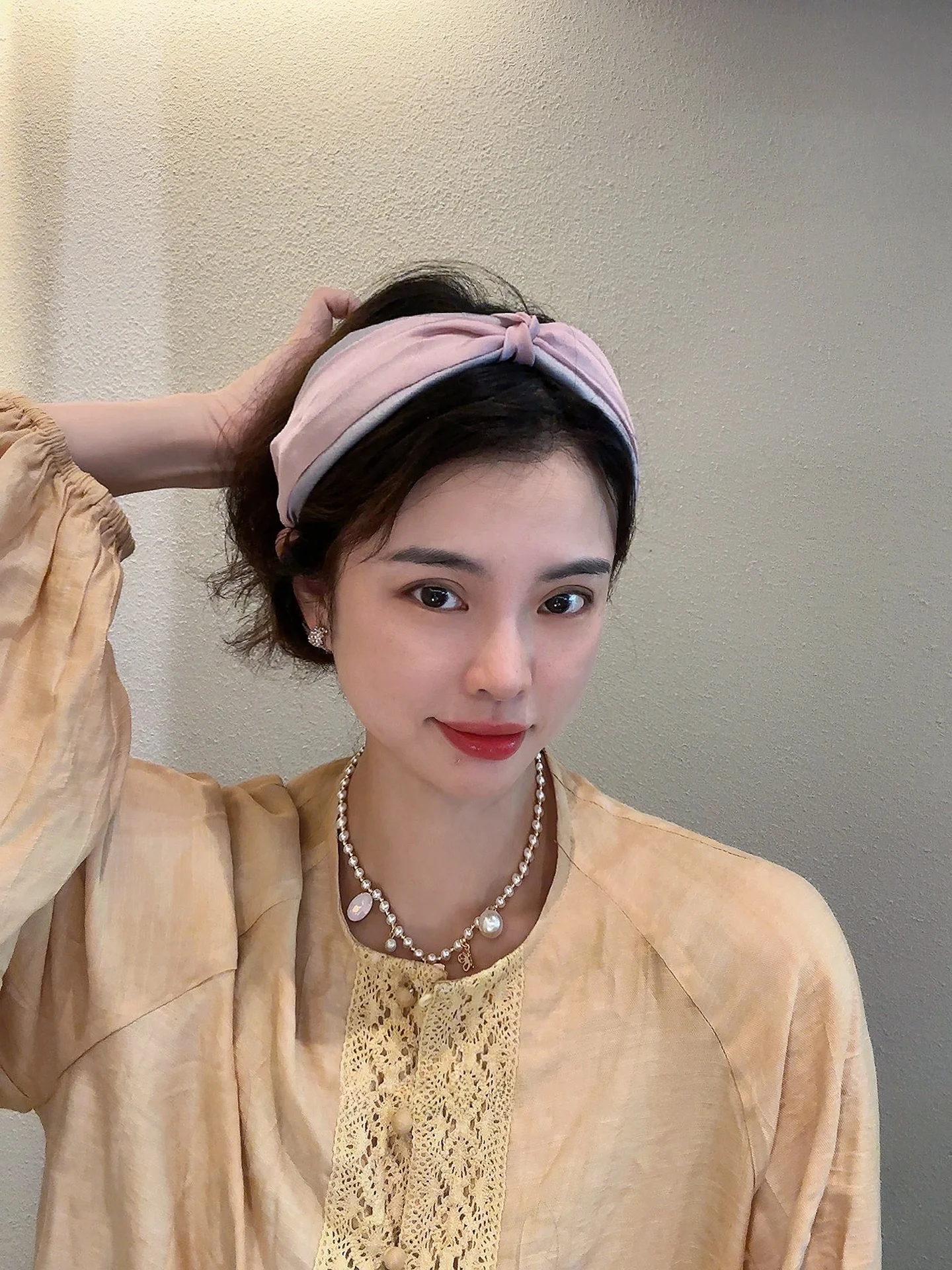 かっこいいウルフカット結びの女性向けヘアバンド【紫】