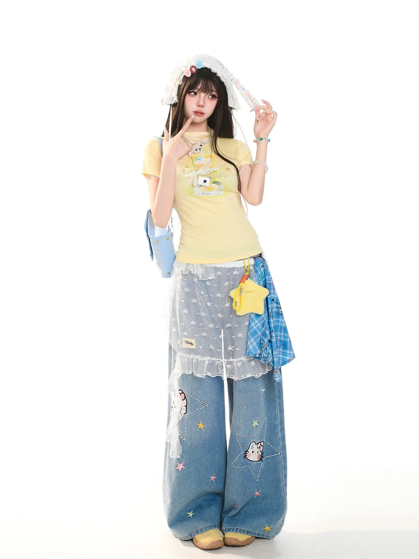 カートゥーンプリントの半袖Tシャツ：かわいいおしゃれな夏の基本アイテムとしての実用性とデザイン分析