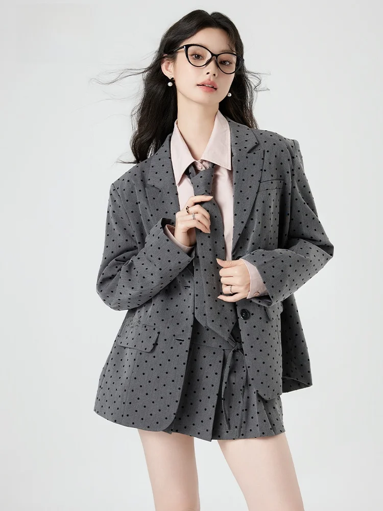 2026春コーデで失敗しない！ピンクの韓国風セットアップは、イエベ秋の女性にぴったり？