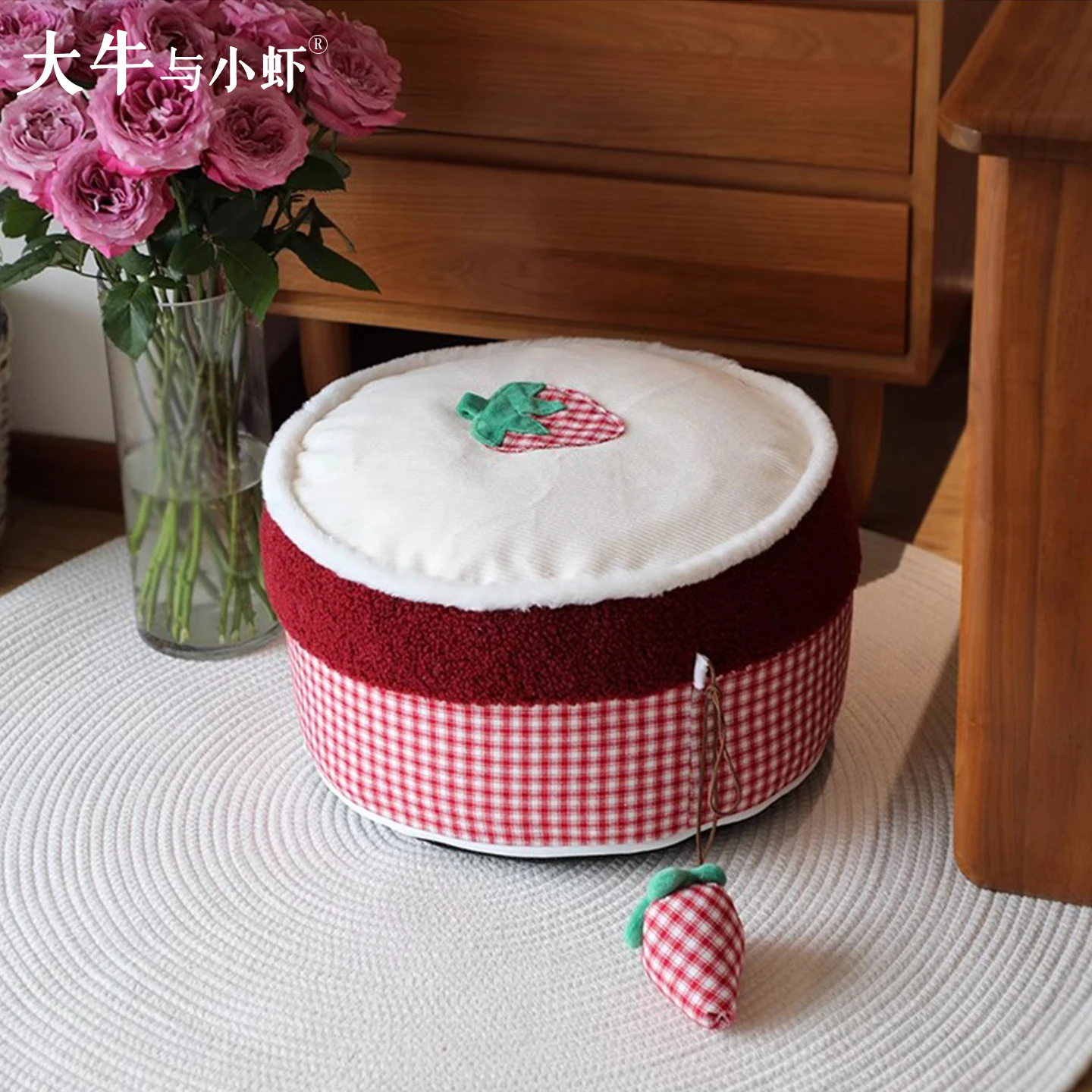 可愛い草苺デザインの座墊：子供部屋・玄関用スツールの安全性と機能性を徹底検証