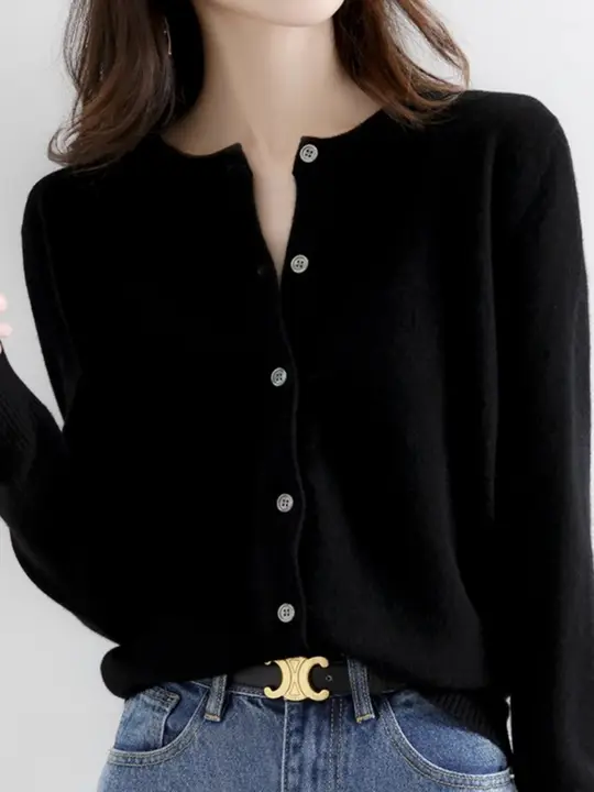 ゆったりとしたデザインのオープンカーディガン【ラウンドネック・長袖・ショート丈・黒】