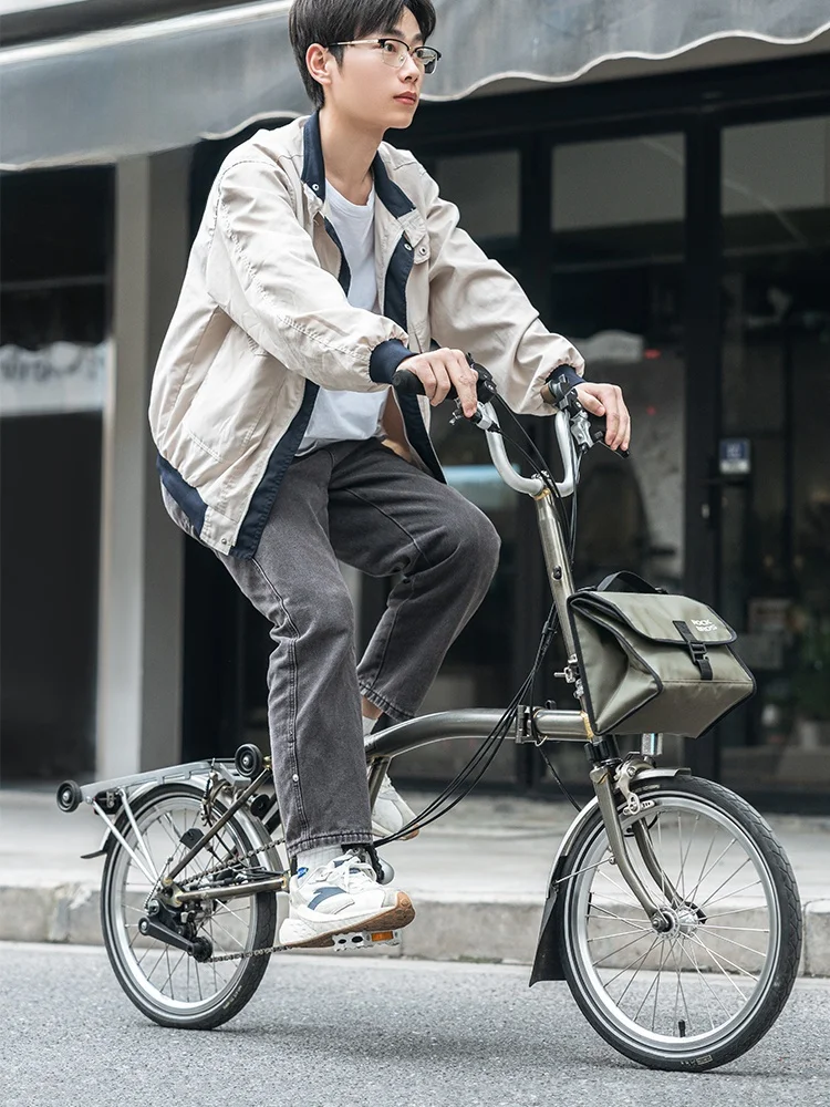 ロックパック セリア：折りたたみ自転車用前バッグの実用性と使用シーン解析