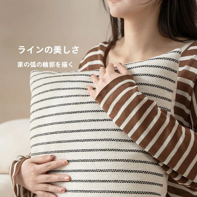 テレビ枕とは何か：長方形抱き枕の機能と実際の使用シーン