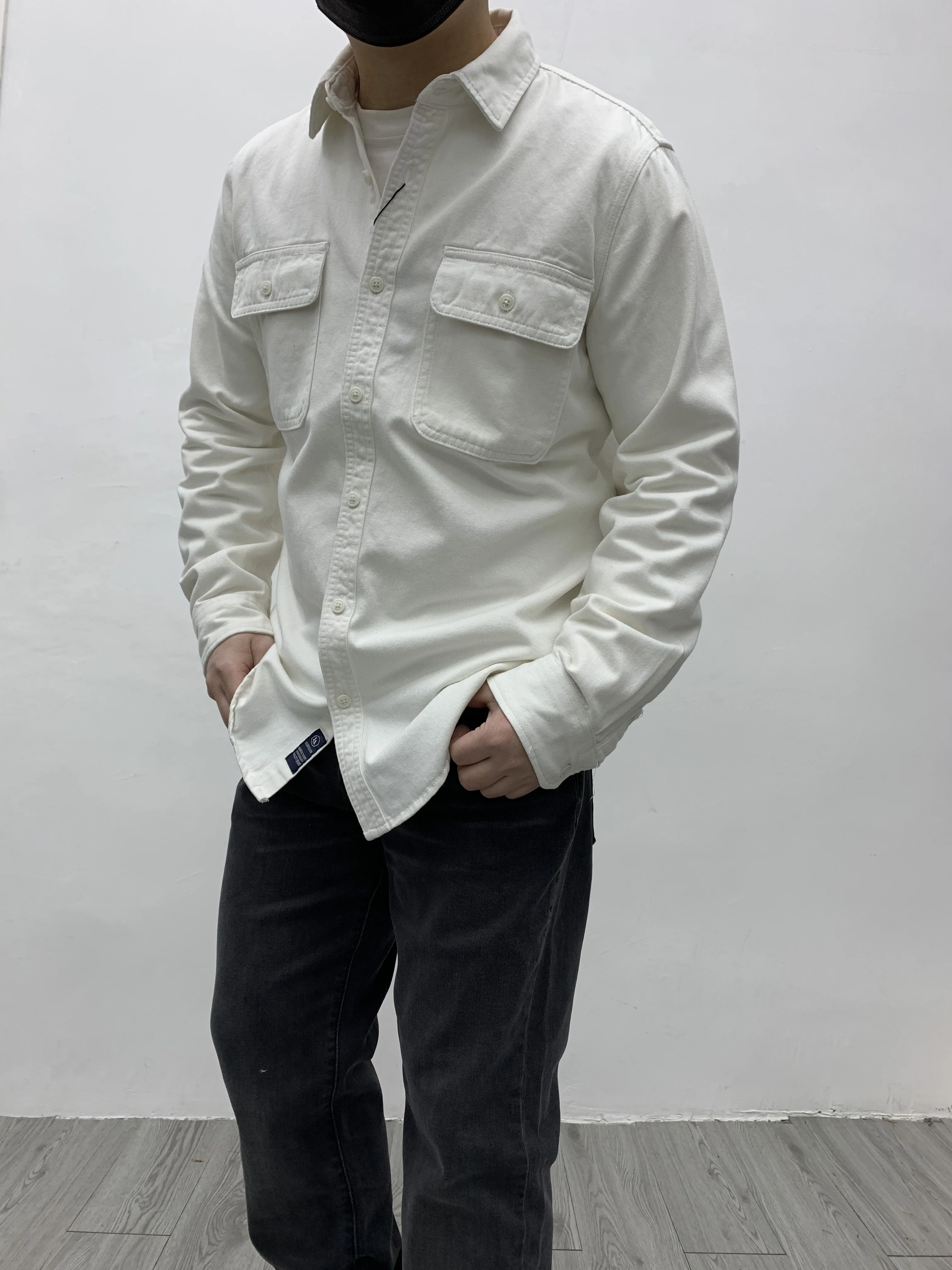 1万円で買えるメンズブランドシャツは、本当に「おしゃれ」にできるのか？