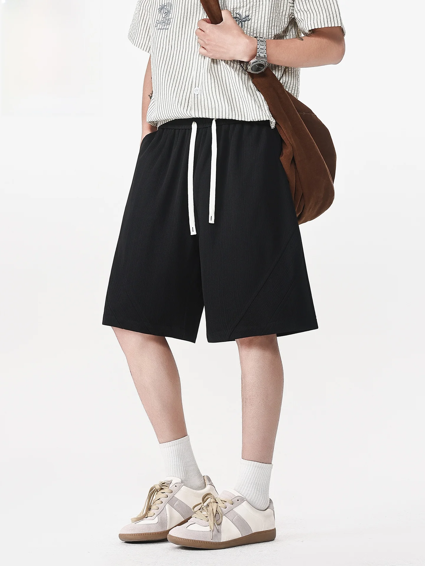 肌理感フィットショートパンツ WASSUP TENET 2026年春季モデル：膝上ショーツの通気性とフィット感を徹底解析