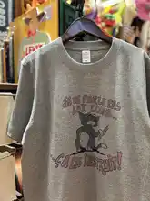 アメリカンビンテージデザインの猫プリントTシャツ【麻灰色・男女兼用・短袖】