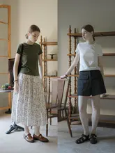 Marchnoon サテンボディのショートスリーブTシャツ【サステイナブルシルク・フィット・クルーネック・リブ編み】