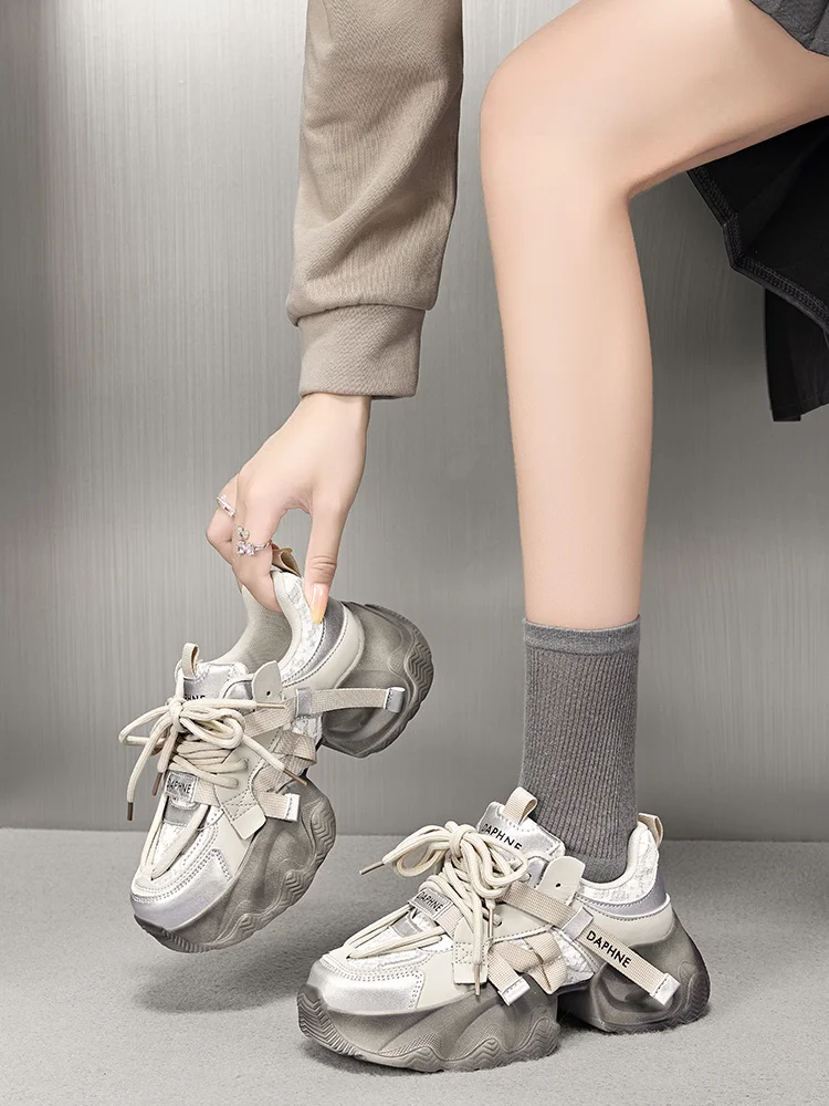 90s hiphop スニーカーはどう選ぶ？女性にぴったりのレトロ風厚底スニーカーが今、注目されている理由