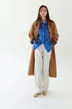 RAYNA·G 羊毛製プリーツ仕立てのリラクシングパンツ【高腰・ストレート・ワイドフィット】