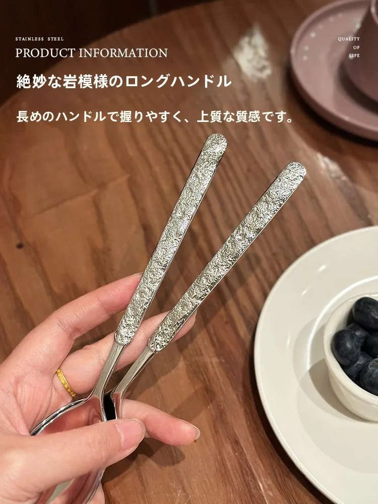 高級感ある304ステンレス製長柄スプーン：デザイン性と耐久性を両立した家庭用スプーンフォーク