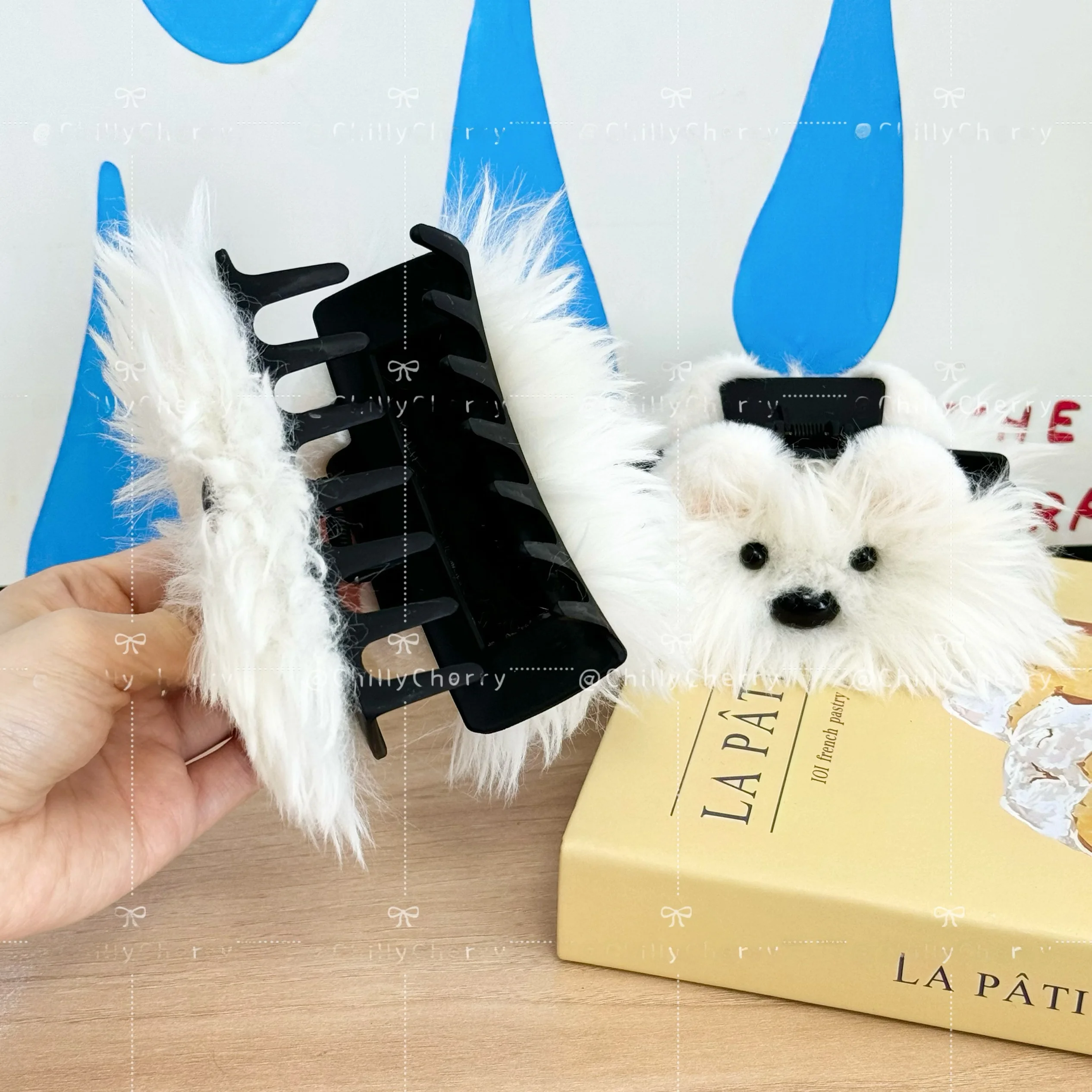 オリジナルデザイン 小犬のヘアクリップ：かわいいデザインが注目されるミニサイズヘアフィックス