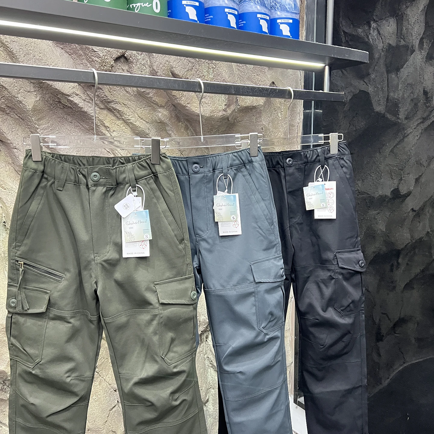 カーゴパンツ メンズ コーデ 完全ガイド｜通勤・日常で失敗しない選び方