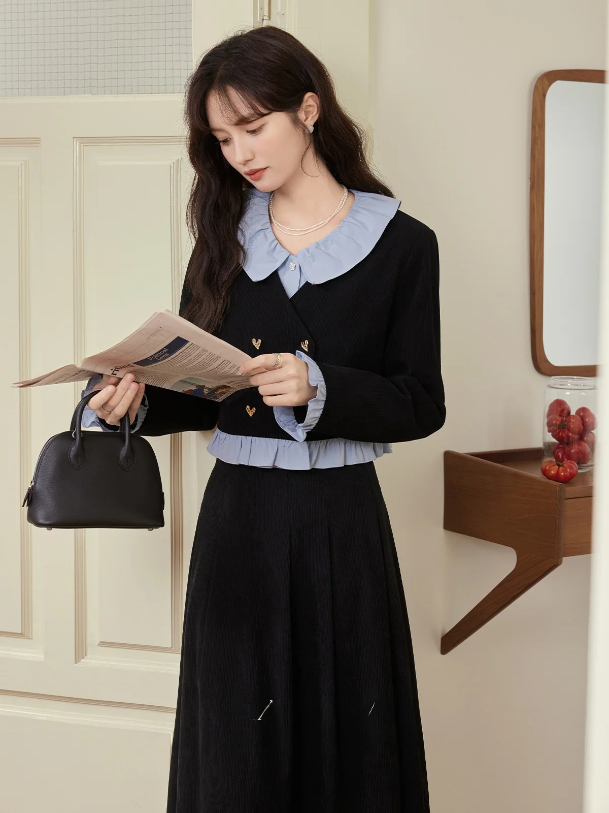 寒色系カラー服の取り入れ方は？5選で冬の日常を落ち着きと美しさで彩る