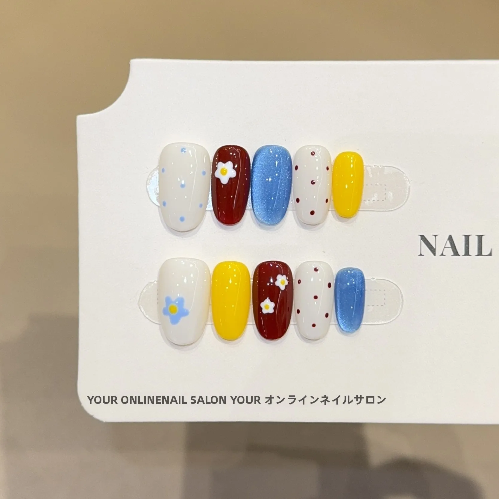 5月にオフィスで使えるネイルアートは、どう選ぶ？