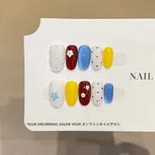 ドットデザインのネイルアート【手描き・ショートタイプ・ハイエンド】