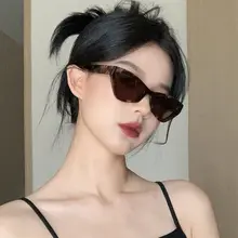 セクシーなヒョウ柄サングラス【キャットアイ・べっこう風デザイン・レトロスタイル】